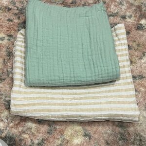 Set of Two Soft Muslin Baby Blankets - Green and Beige